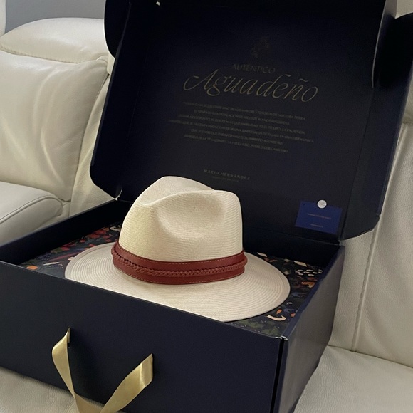 Fedora Fine Panama Hat Handwoven size S, with leather - Picture 10 of 12